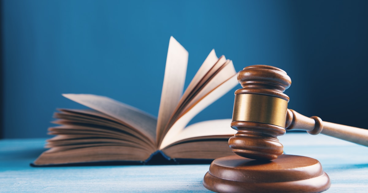 Tutela de urgência para desbloquear a conta bancária, ilustração